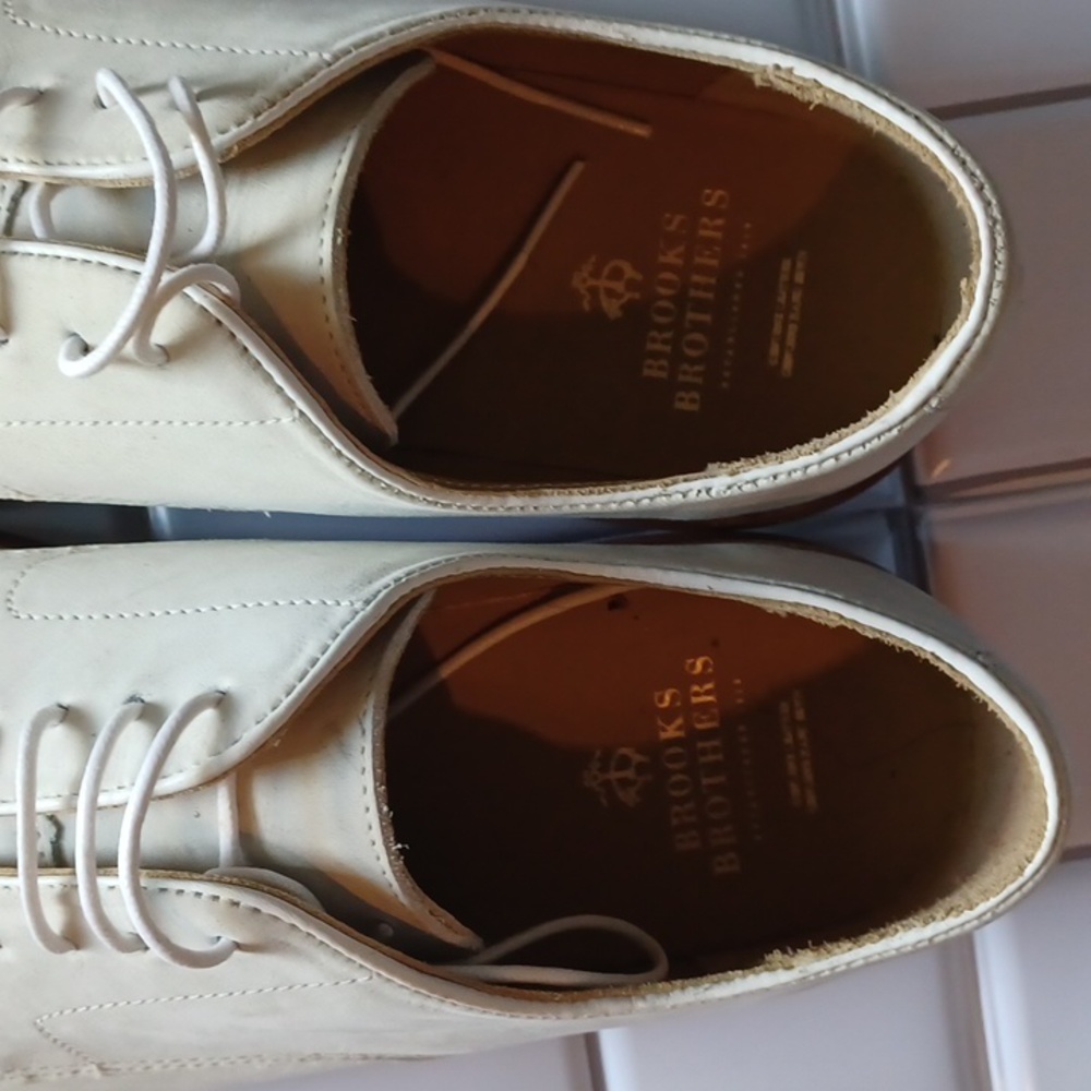 Brooks Brothers cream size 10